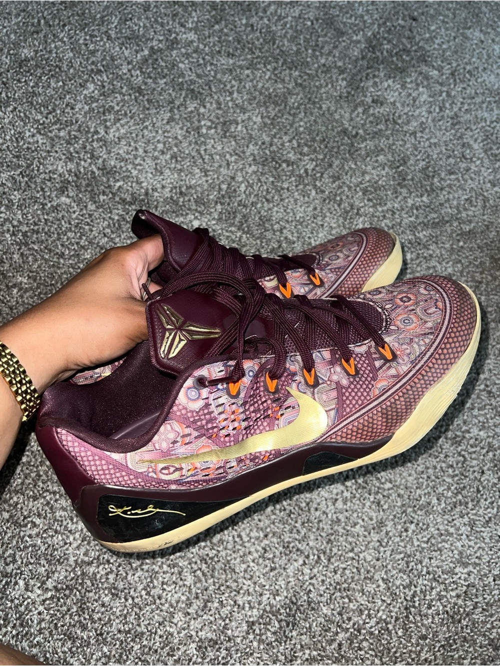 Nike Kobe Men’s Maroon Patterned Basketball Shoes